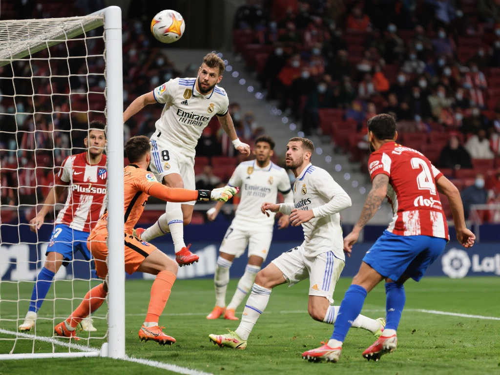 阿尔瓦雷斯 阿尔瓦雷斯